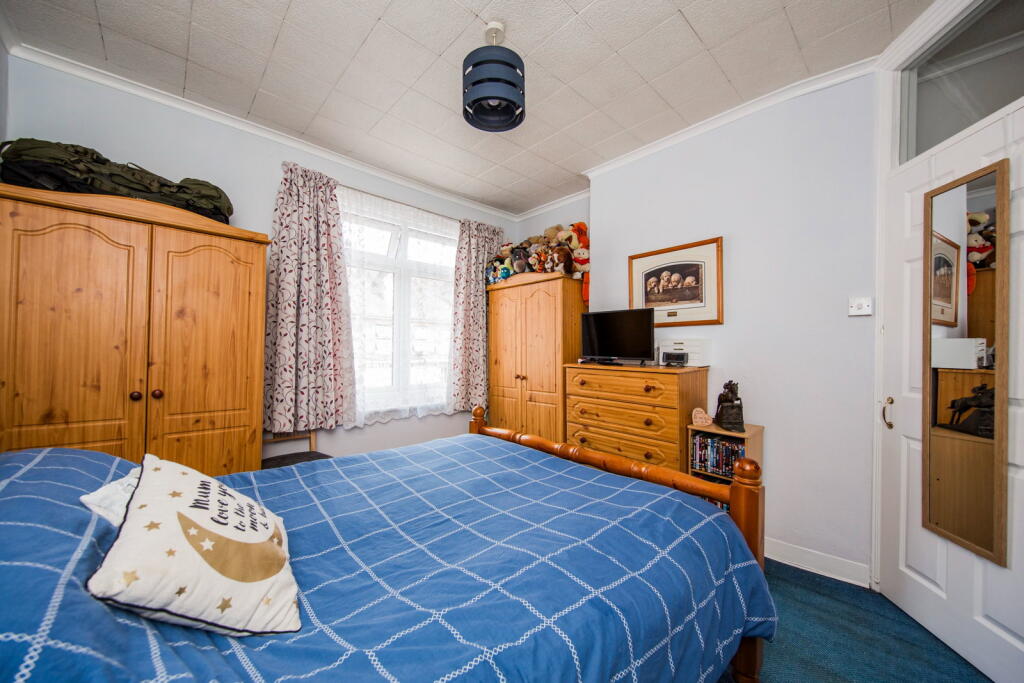 House in Tonbridge - More