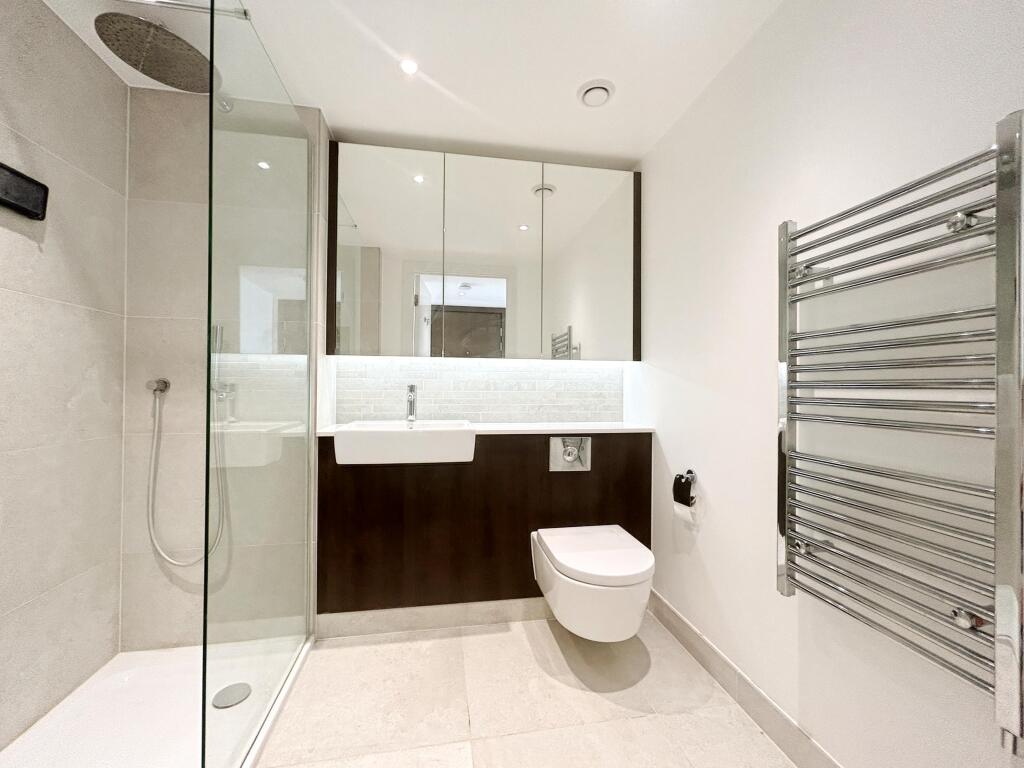 Apartment in London - View 4