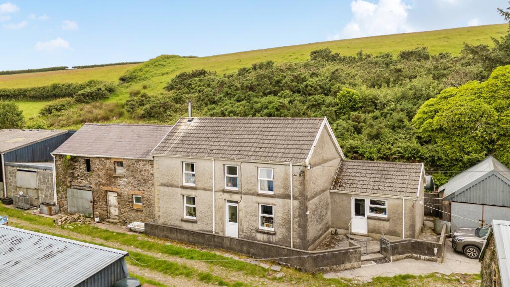 Main image of property: Lletty Farm, Llannon, Llanelli, Carmarthenshire