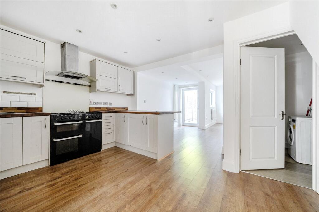 House in London - View 4