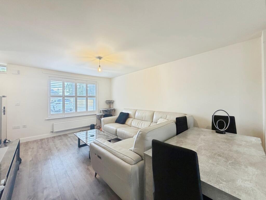House in Guildford - View 4