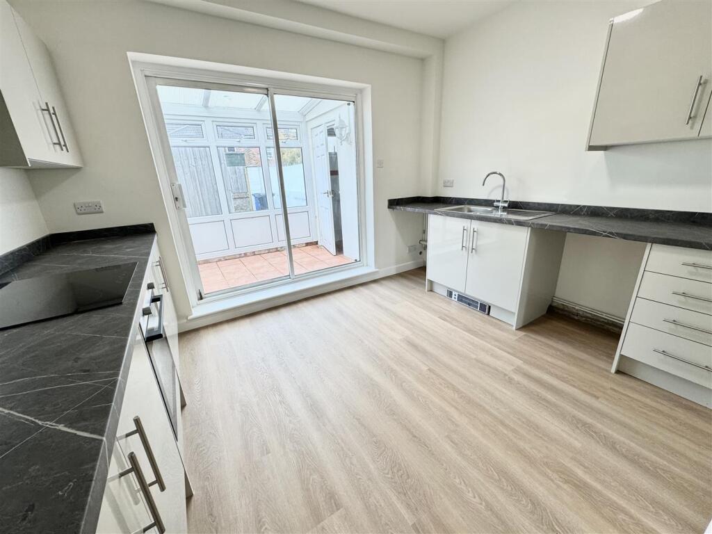 Apartment in Bournemouth - View 4
