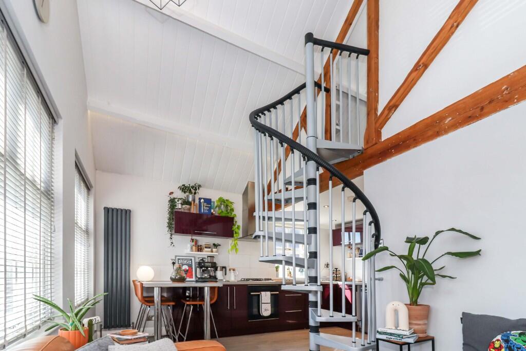 Apartment in St Albans - View 5