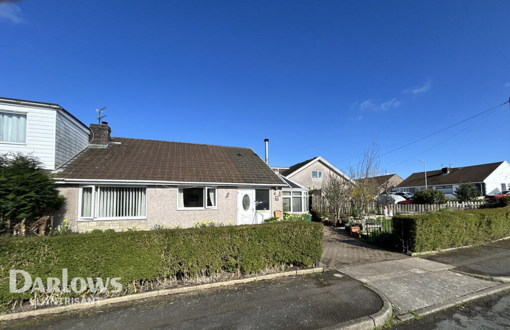 Main image of property: Heol Clwyddau, Beddau