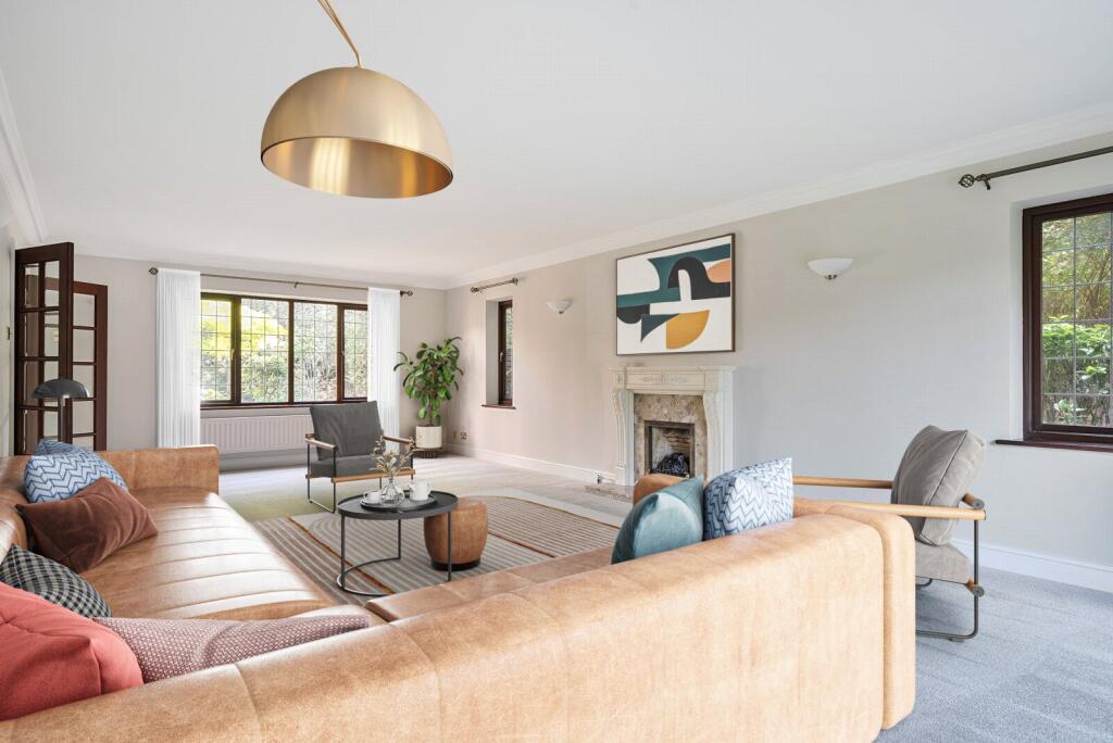 House in Elmbridge, Surrey - View 3