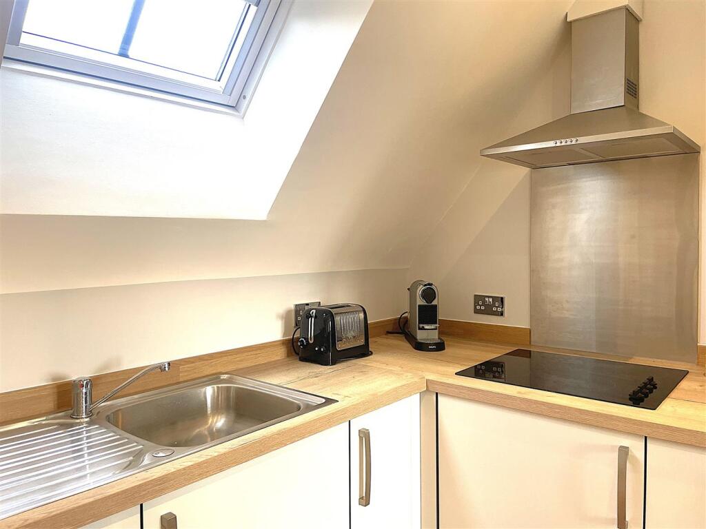 Flat 8, Orange Street, Uppingham photo 4