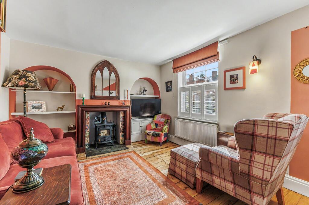 House in Worcester - View 2