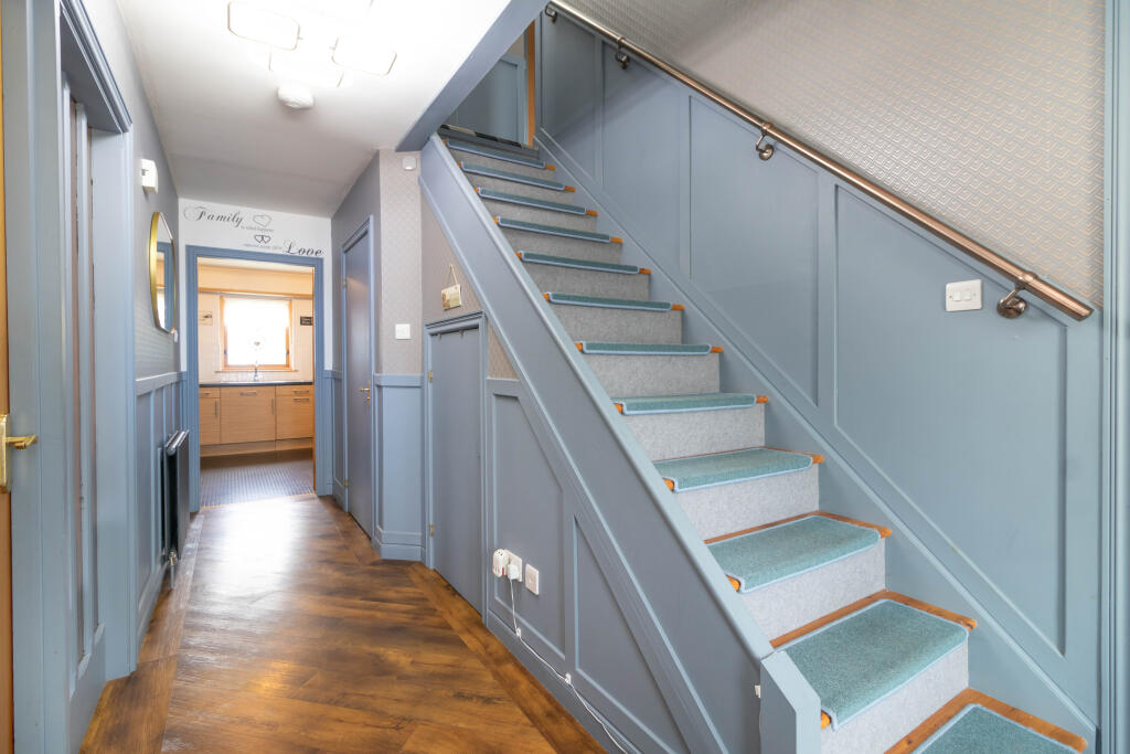 House in Dundee - More