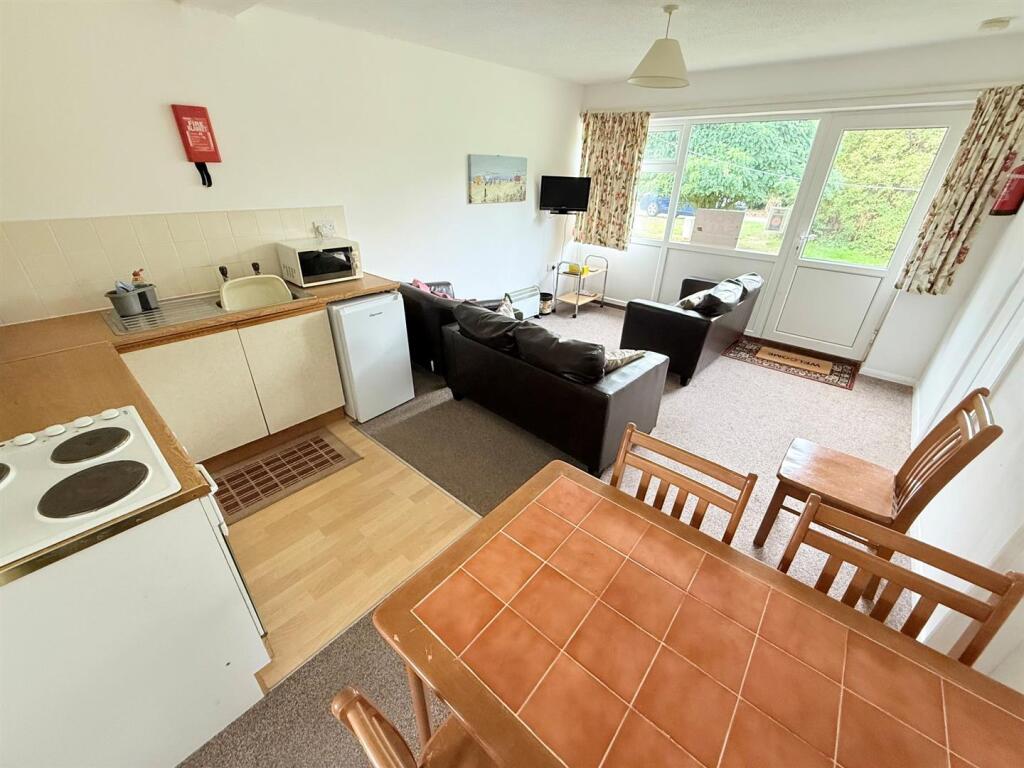 House in Great Yarmouth, Newport, Hemsby - More