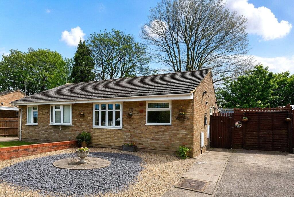 Main image of property: Chiltern Avenue, Farnborough, Hampshire, GU14