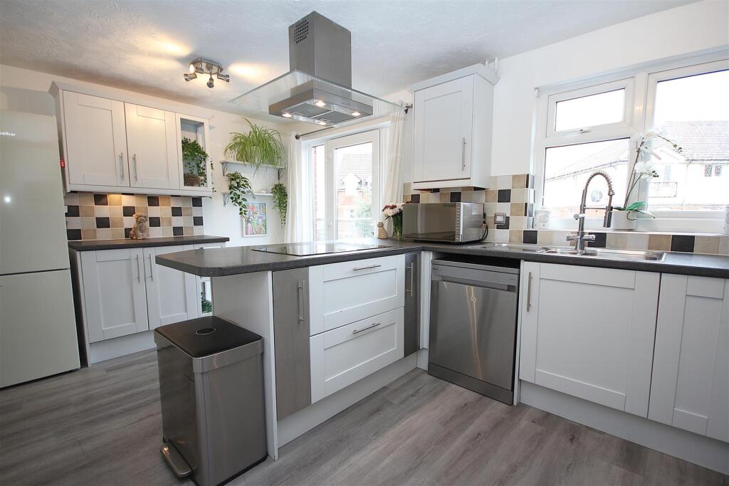 House in Fareham, Whiteley - View 6