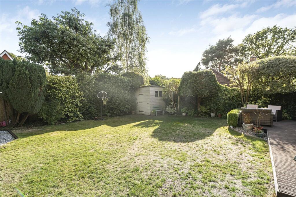 Fox Dell, Storrington, Pulborough, West Sussex, RH20 photo 3