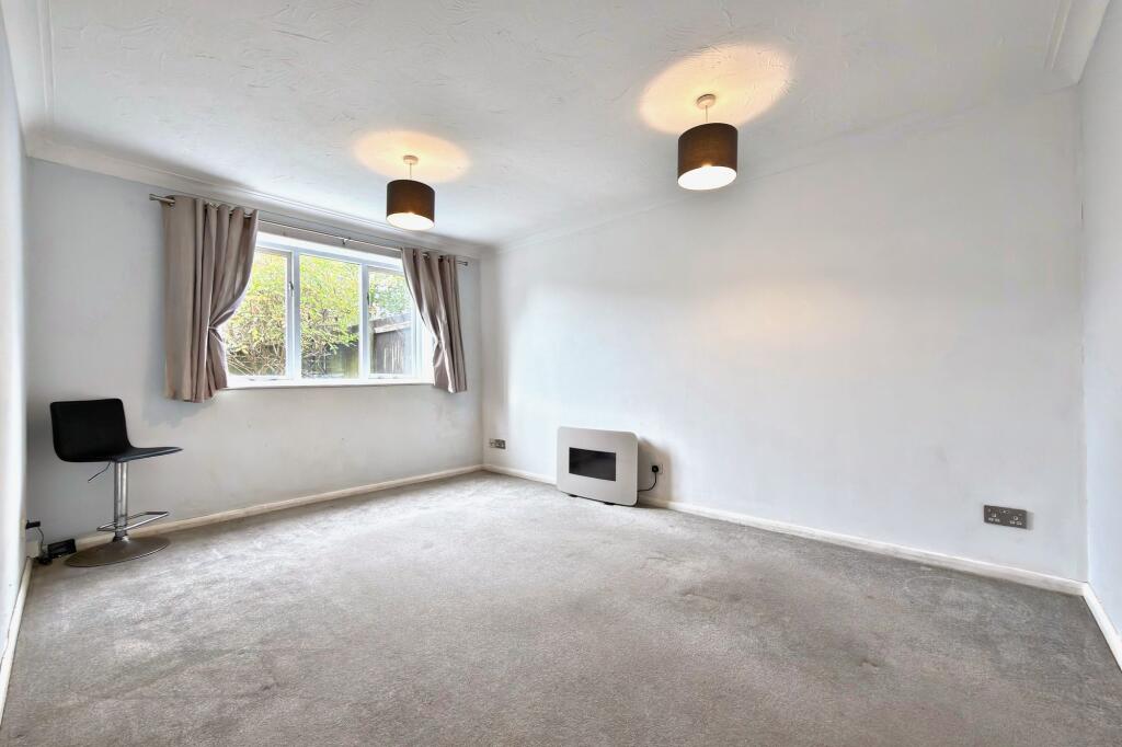 Apartment in Coventry, West Midlands - View 2