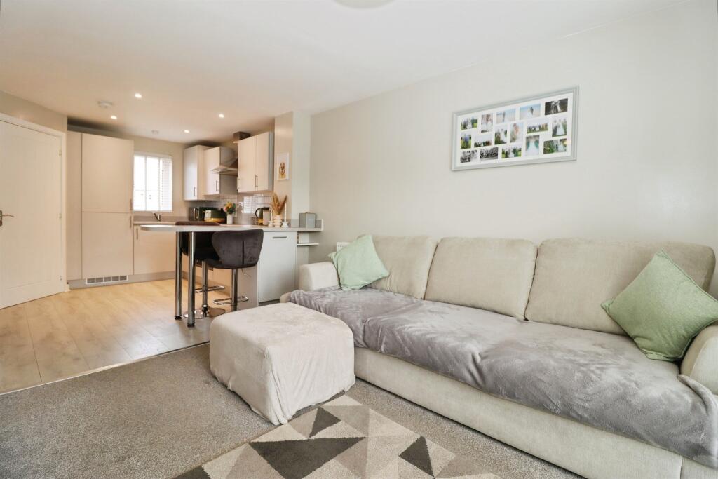 House in Bristol, Lyde Green, Emersons Green - View 5