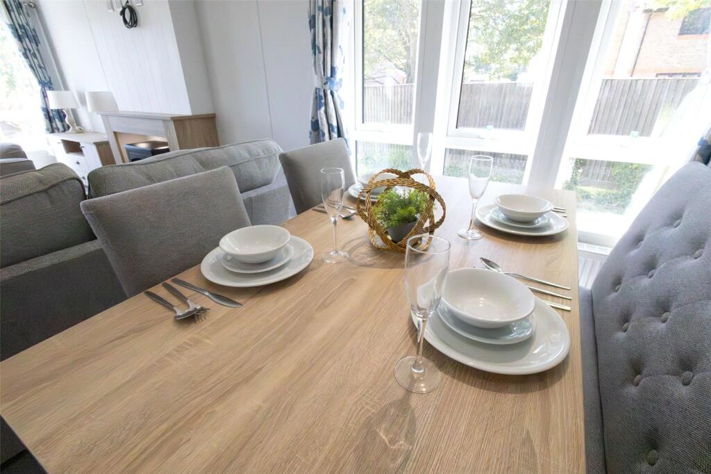 House in Havant, Hampshire - View 2
