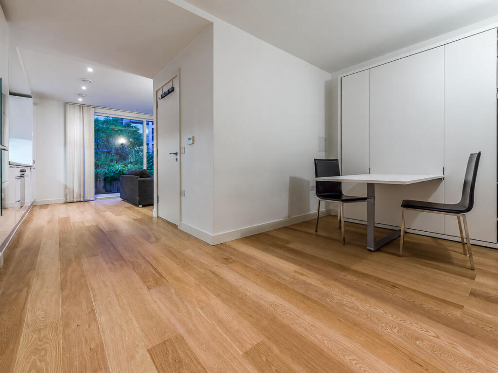 Apartment in Southall - View 5