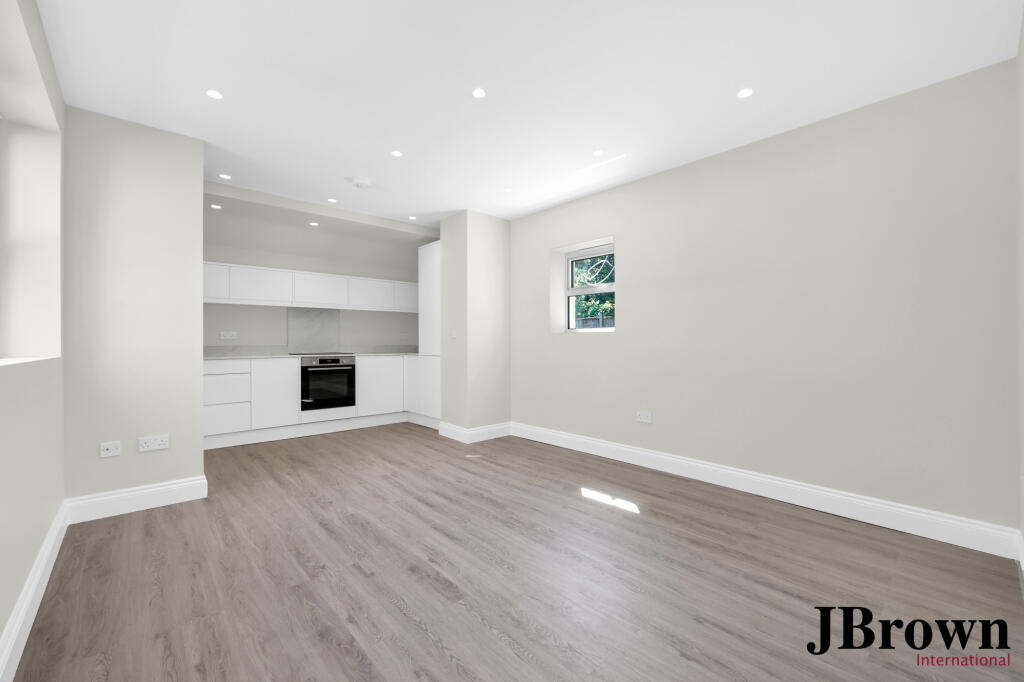 Apartment in Croydon - View 2