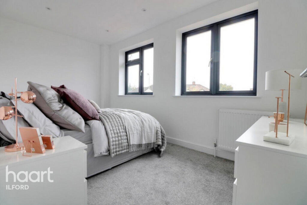 House in London - View 3