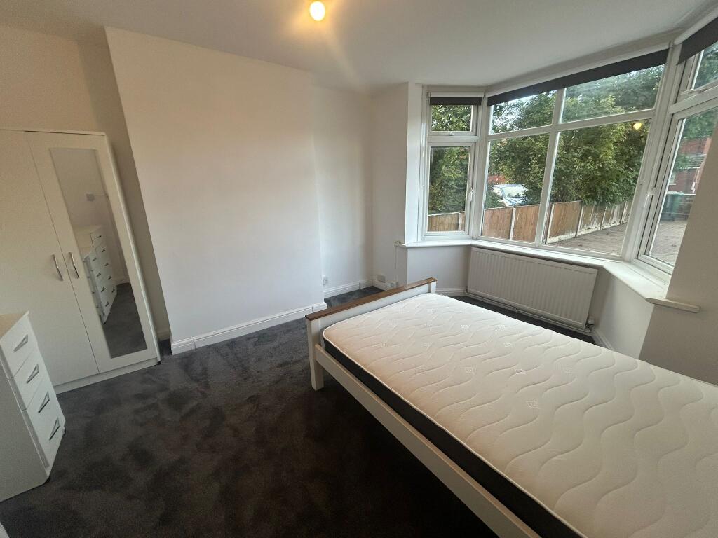 House in Warwick, Royal Leamington Spa - View 5