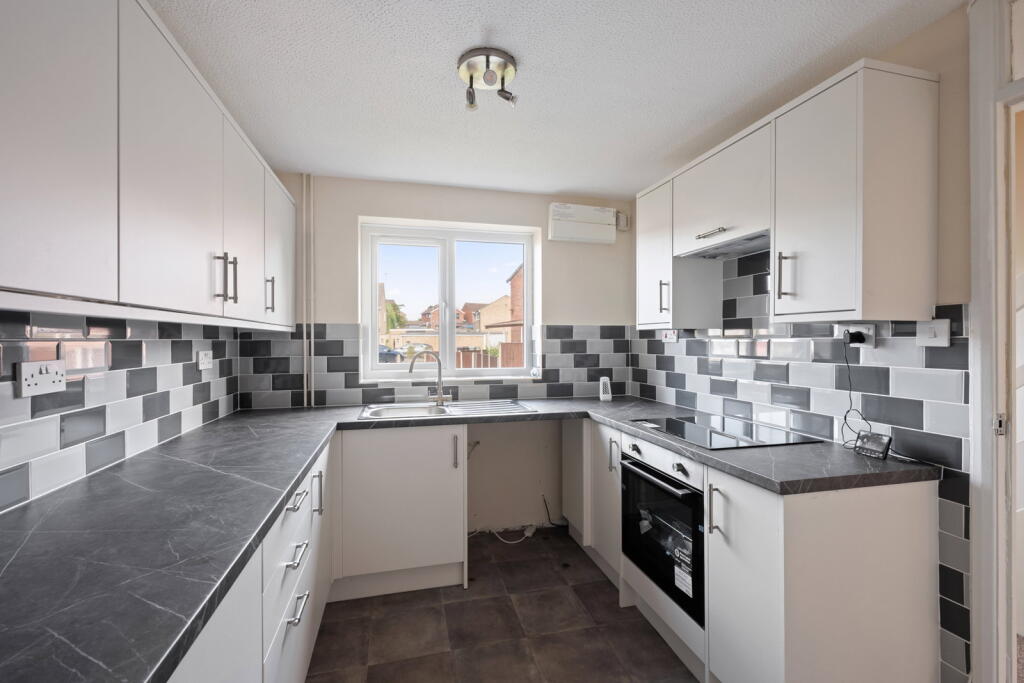 Second Avenue in Grantham - View 5
