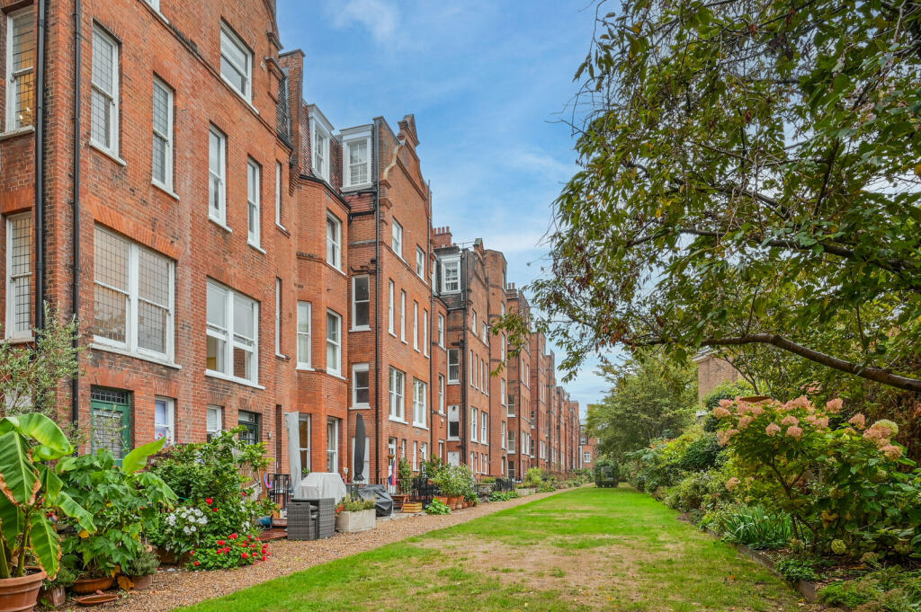 Apartment in London, Chelsea - View 5