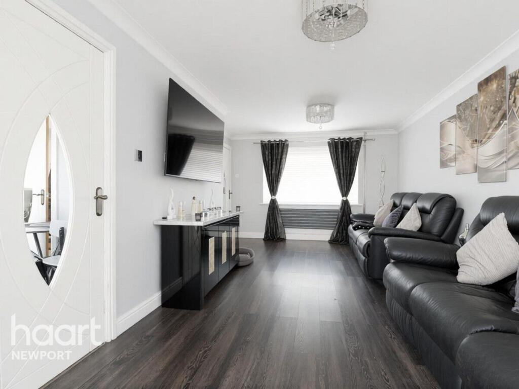 House in Newport - View 2