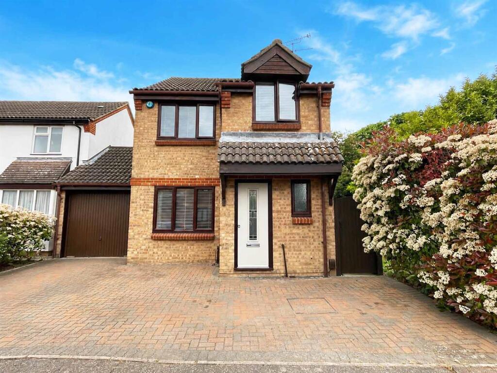 Main image of property: Pearce Manor, Nr City Centre, Chelmsford