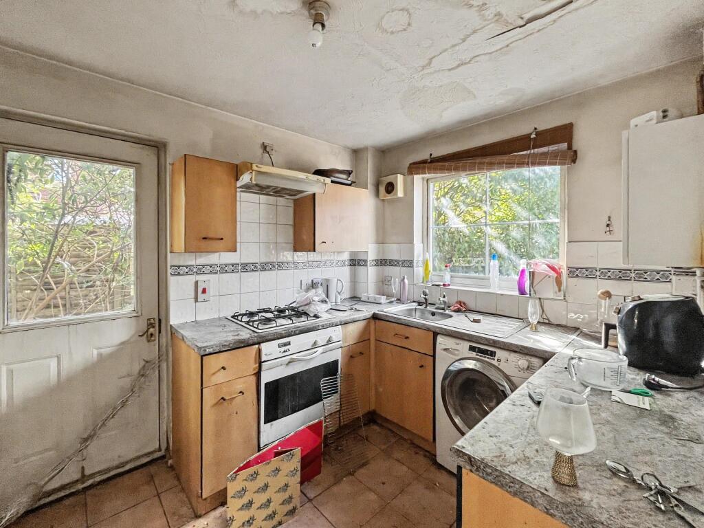 House in London, Hackbridge - View 5