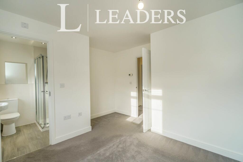 House in Portsmouth - View 5
