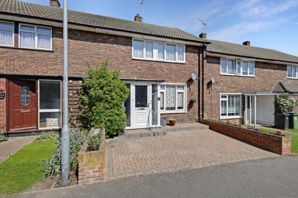Main image of property: Ardleigh, Basildon, Essex, SS16