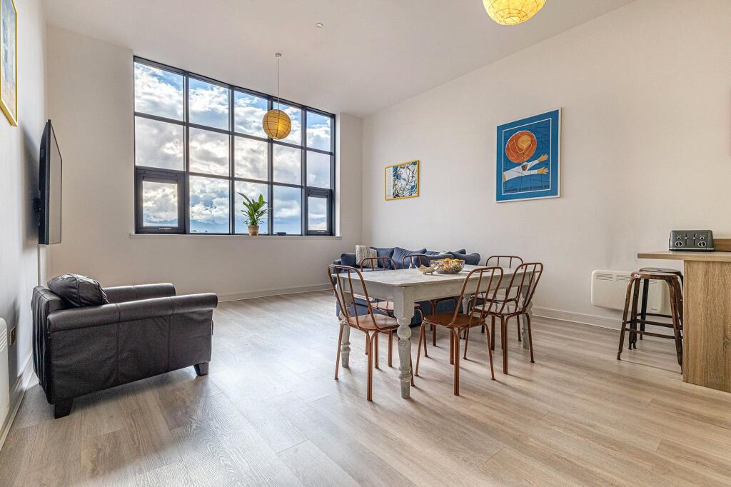 Apartment in Glasgow - View 3