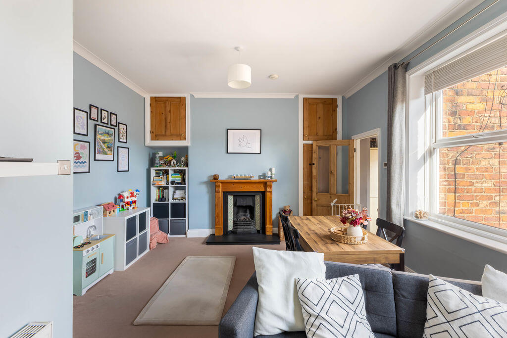 Apartment in Newcastle upon Tyne, Coxlodge - View 4