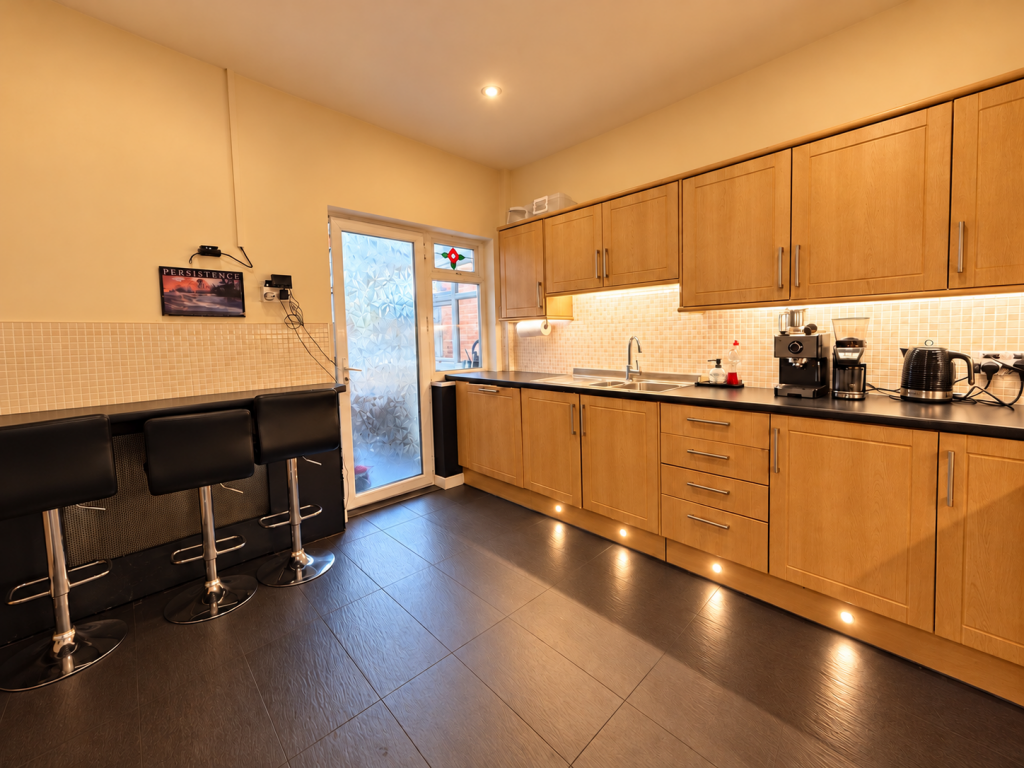 House in Southend-on-Sea, Southend City Centre Neighbourhood, Southchurch - View 5