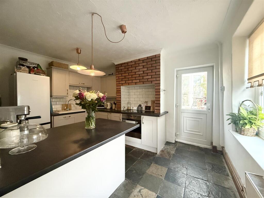 House in Barnsley, Mapplewell - View 4