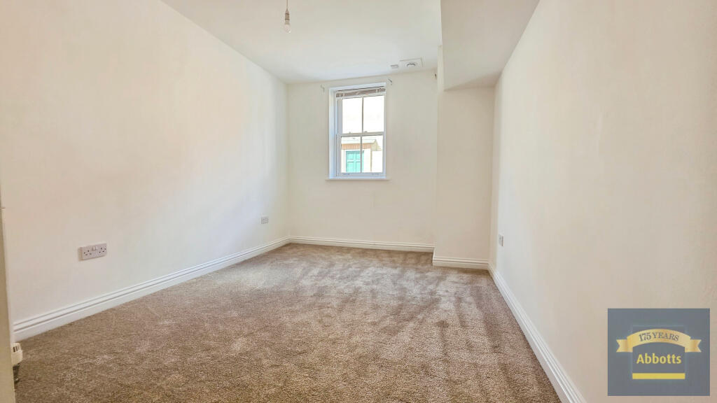 Apartment in Colchester - View 5