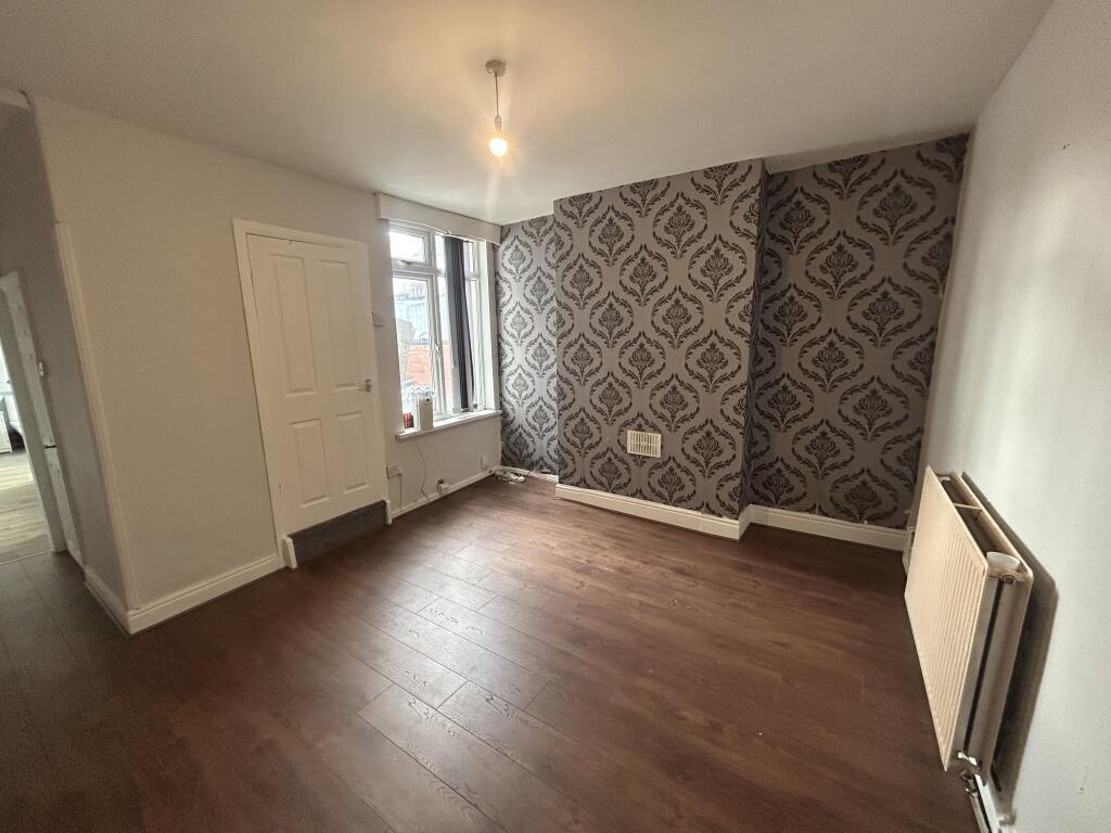 House in Rotherham, Dinnington St. John's - View 3