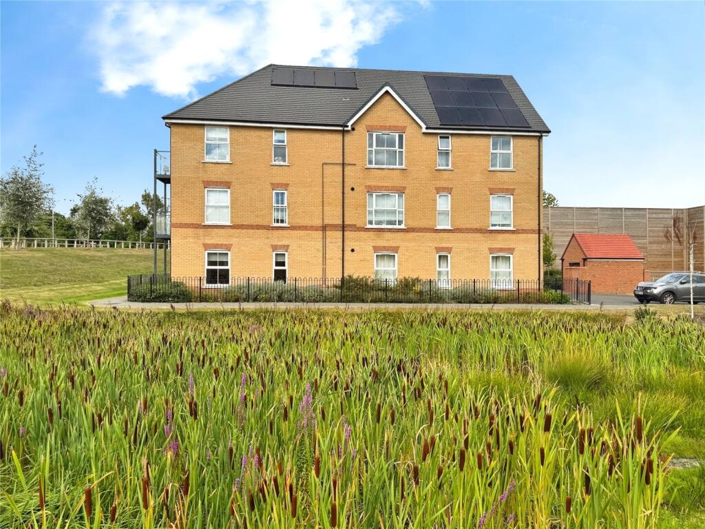 Main image of property: Porthcawl Close, Stevenage, Hertfordshire, SG1