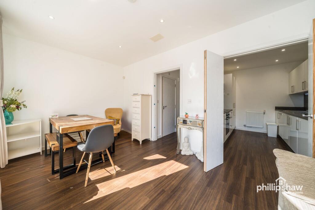 House in Harrow - View 5