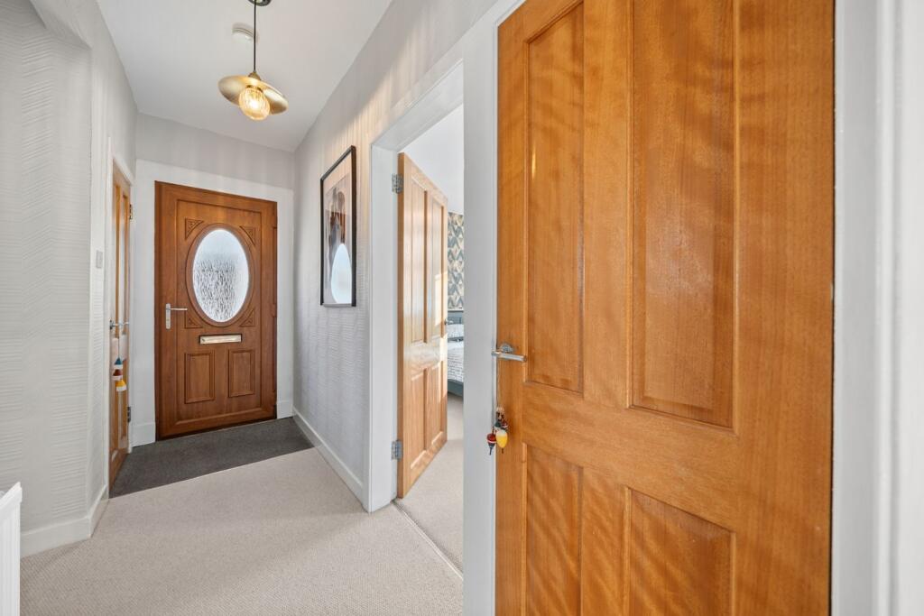 Apartment in Grangemouth, Falkirk - More