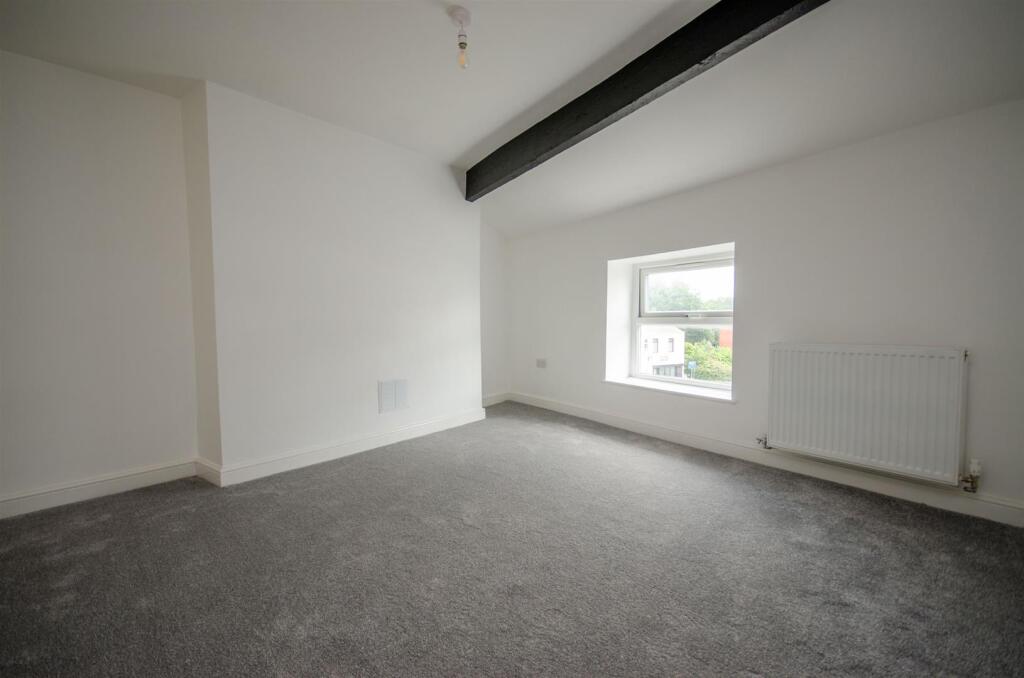 Apartment in Preston - View 4