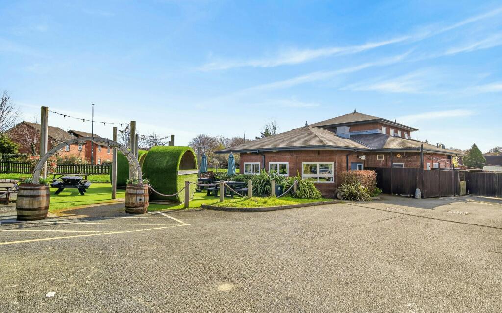 8681493-exterior07.jpg