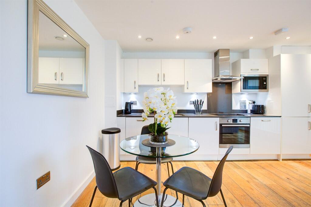 Apartment in London - View 4