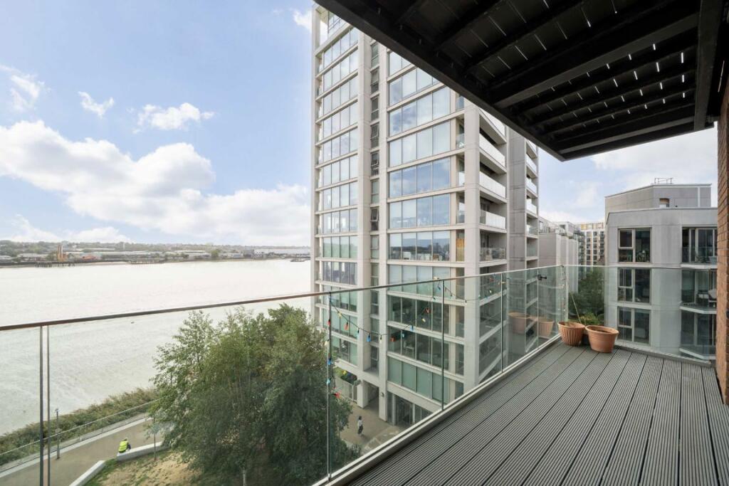Main image of property: Starboard Way, Silvertown