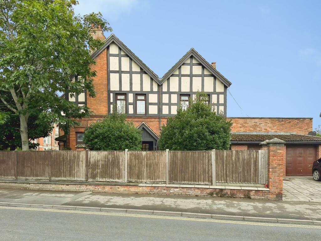 Main image of property: Berrow Road, Burnham-on-Sea, TA8