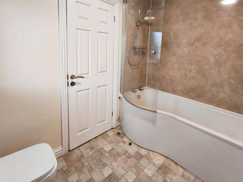 Apartment in Darlington - View 5