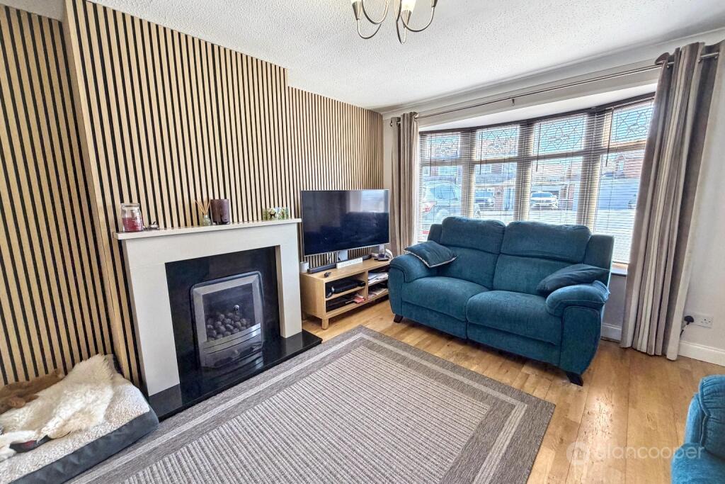 House in Nuneaton and Bedworth, Warwickshire - View 3
