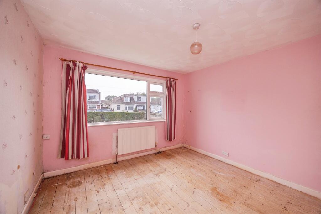 House in Havant, Hampshire - View 4