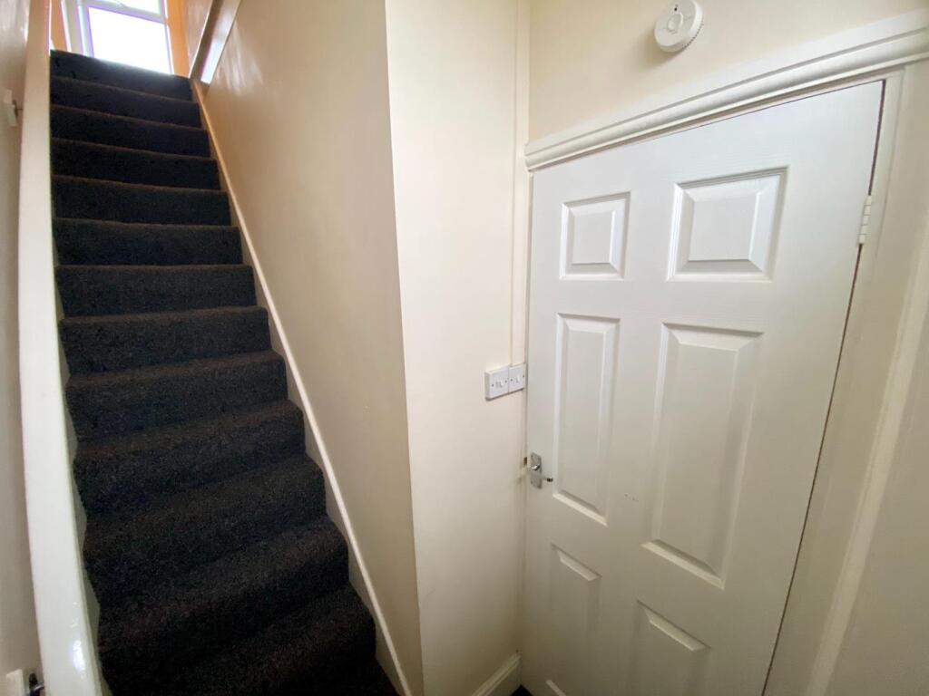 House in Huddersfield, Leymoor - View 6