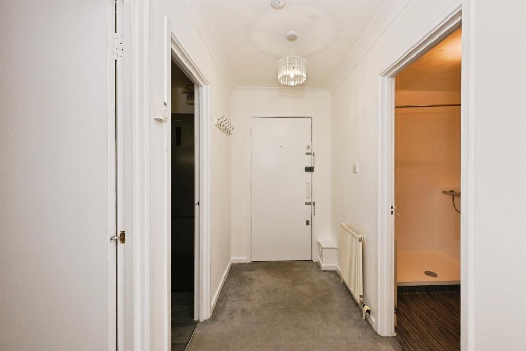 Apartment in Enfield - View 5