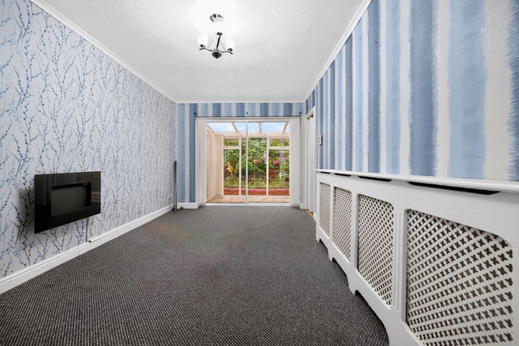 House in Dudley, West Midlands - View 2